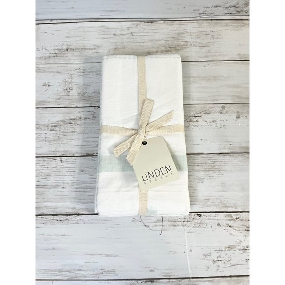 Linden Street Sage Cloth Napkins Set of 4 - Picture 1 of 3